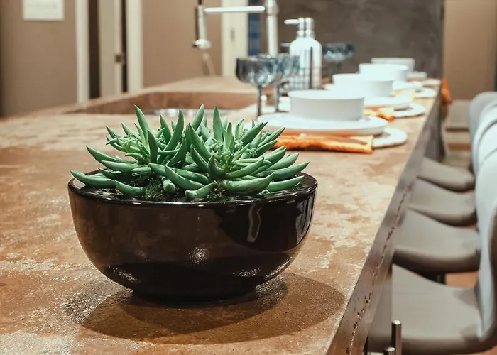 Apartamento Pet-friendly Southside Getaway - Sleeps 12