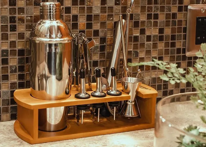Pet-friendly Southside Getaway - Sleeps 12