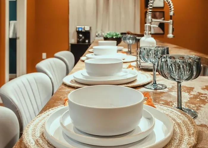Pet-friendly Southside Getaway - Sleeps 12